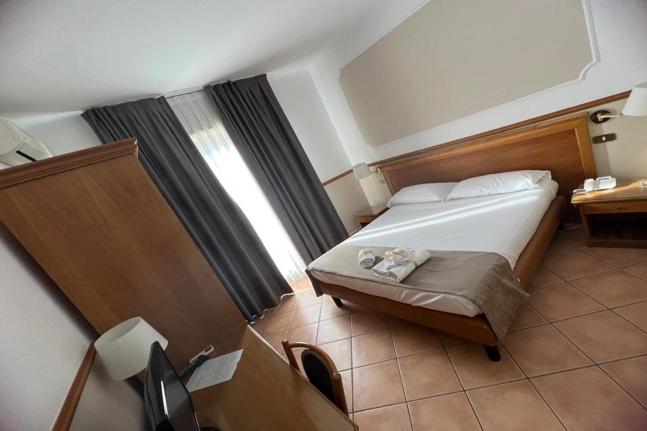 Hotel Leopardi Neapol Exteriér fotografie