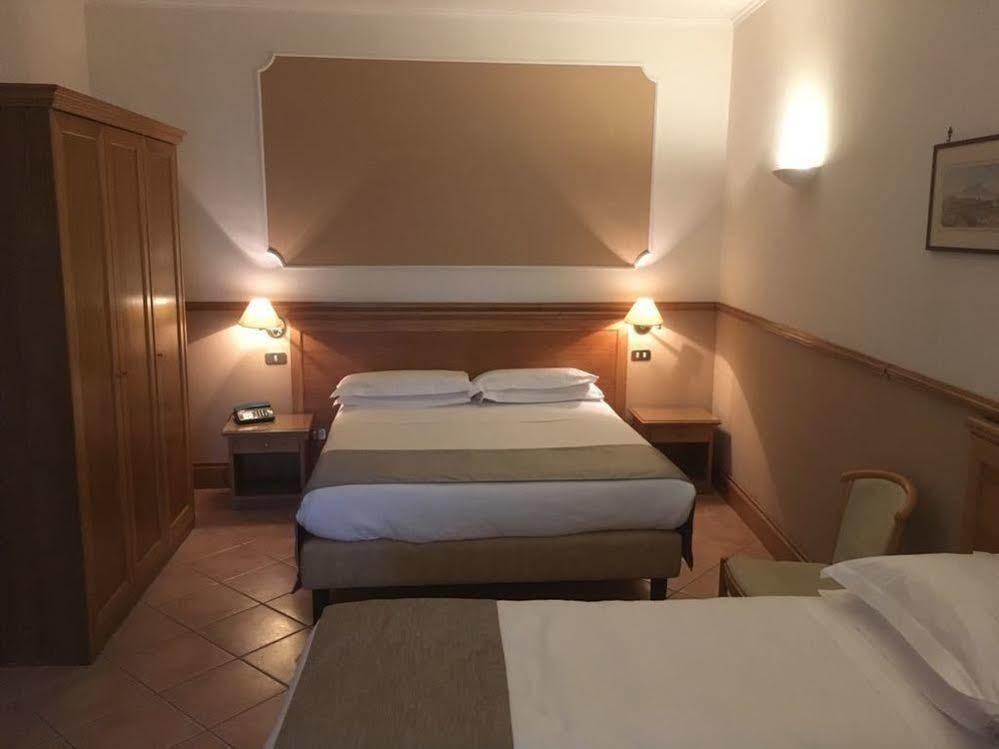Hotel Leopardi Neapol Exteriér fotografie
